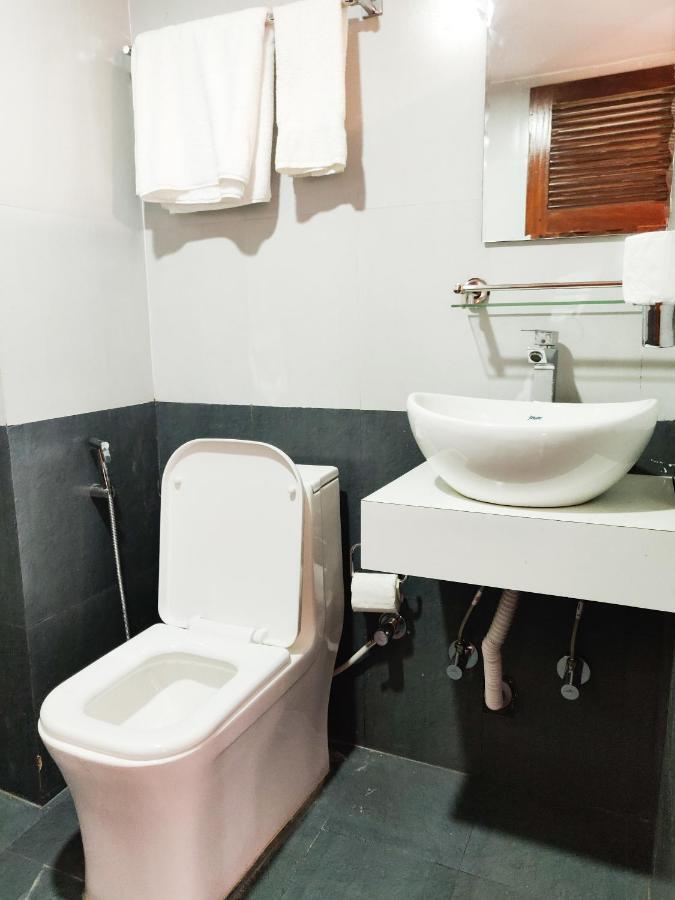 Hotel Central Bhatgoan מראה חיצוני תמונה